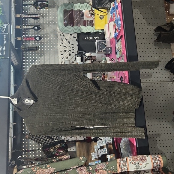 Green Soft Turtleneck Top – 20 Inch Pit to Pit - Picture 1 of 5